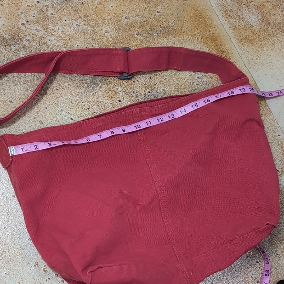 Red Cotton Canvas Shoulder Bag with Adjustable Strap And Zipper - Picture 6 of 8